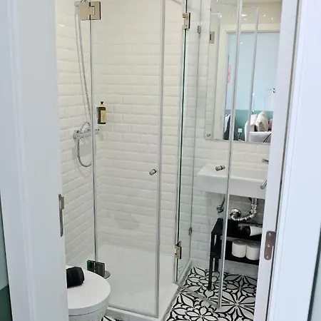 Pop The Cork In By Misha's Place 5b Apartmán *