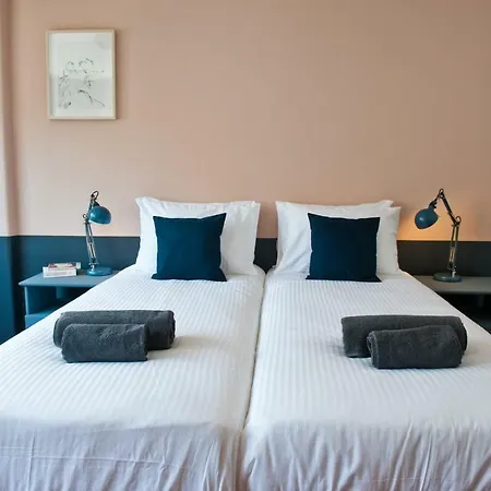 Pop The Cork In By Misha's Place 5b * Lizbona