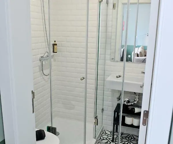 Pop The Cork In By Misha's Place 5b شقة *